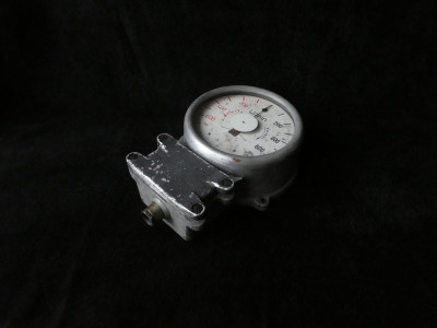 GENUINE KRIEGSMARINE U-BOAT TACHOMETER -DREHZAHLMESSER